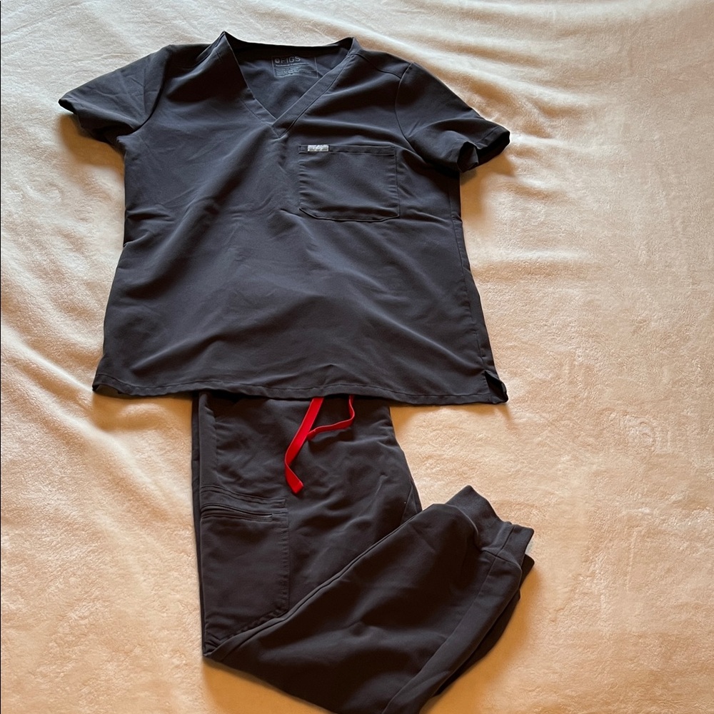 Figs Charcoal Gray Technical Collection Scrub Set